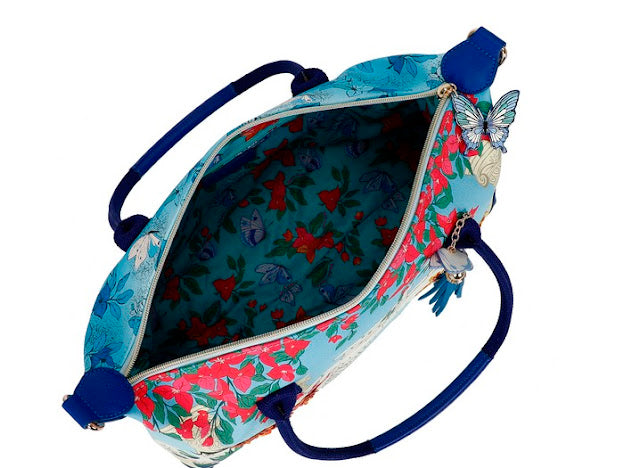 Vendula Gardens of the world Greece Bonnie Weekender