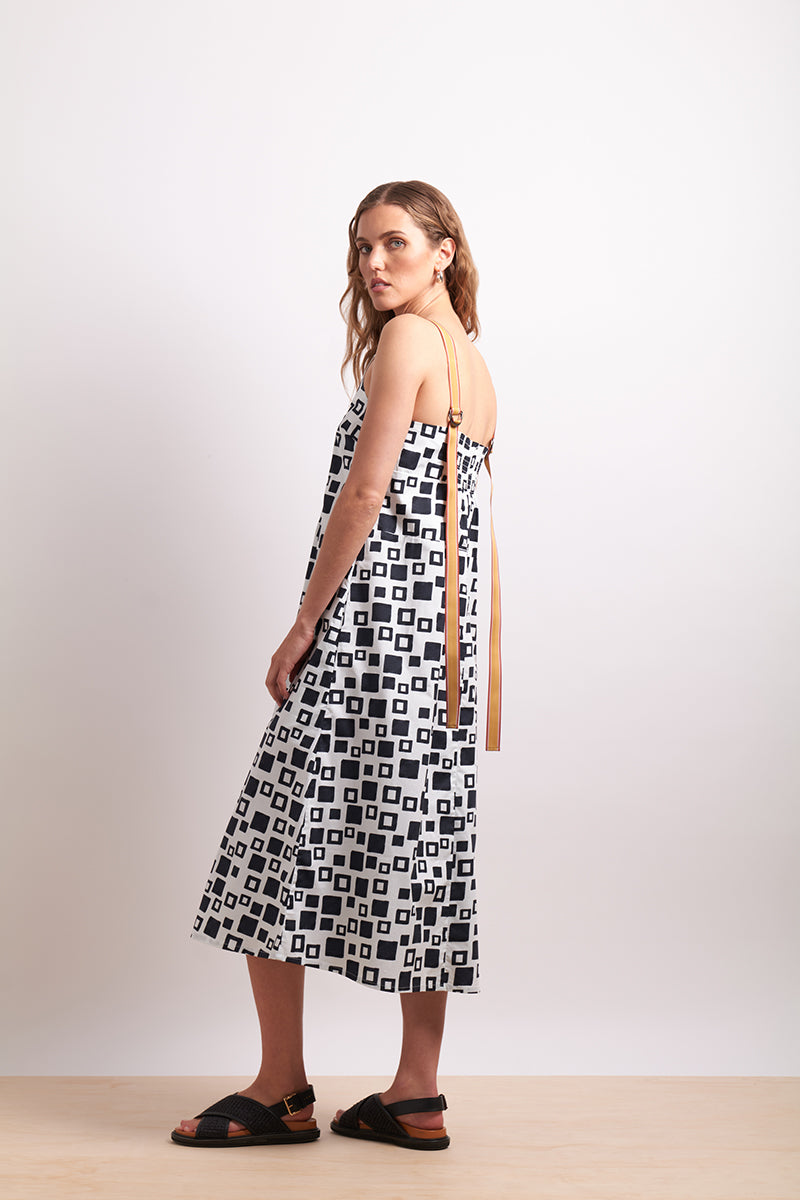 Neris Lino On The Pull Dress