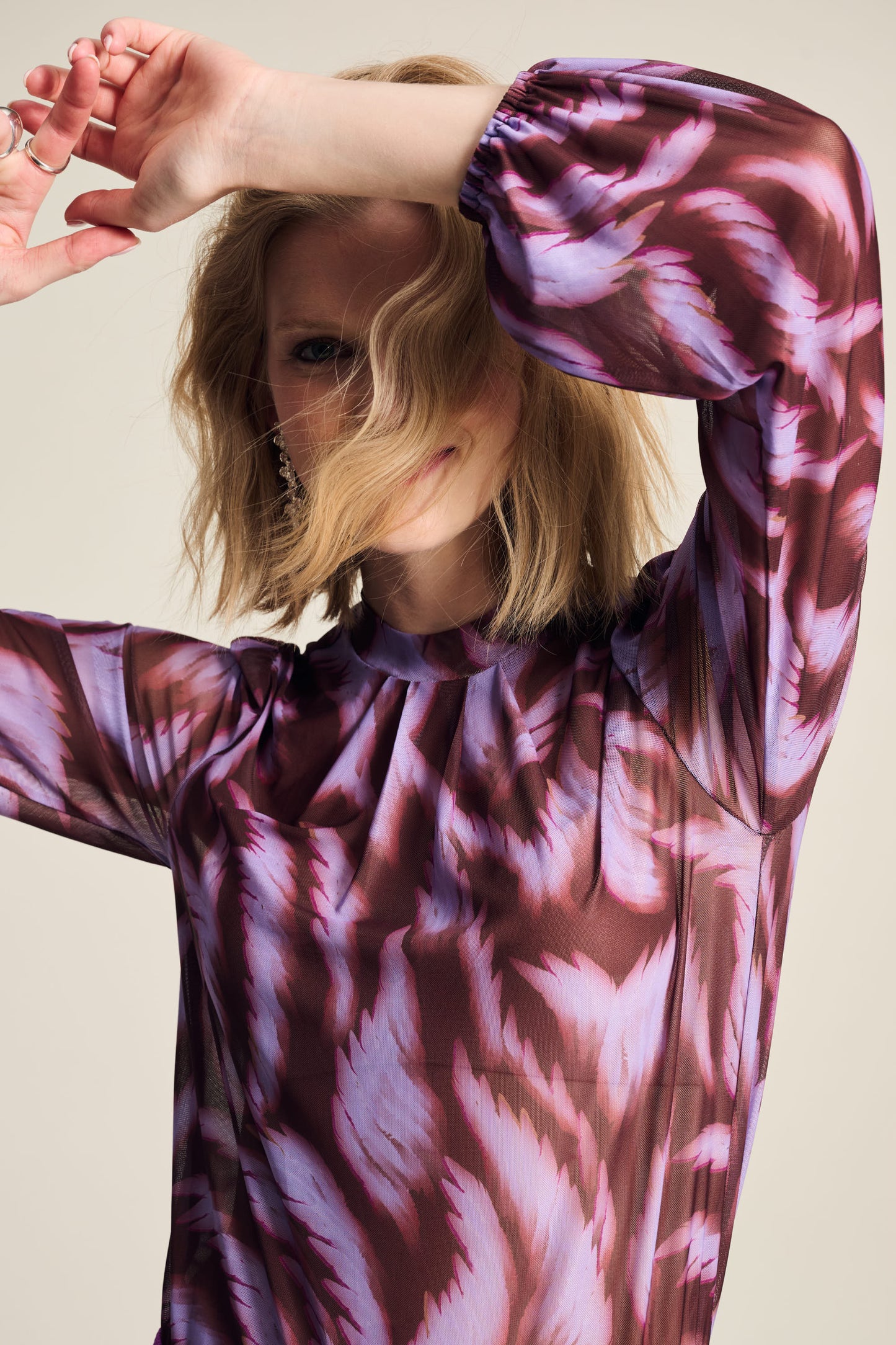POM Feathers Brown Top
