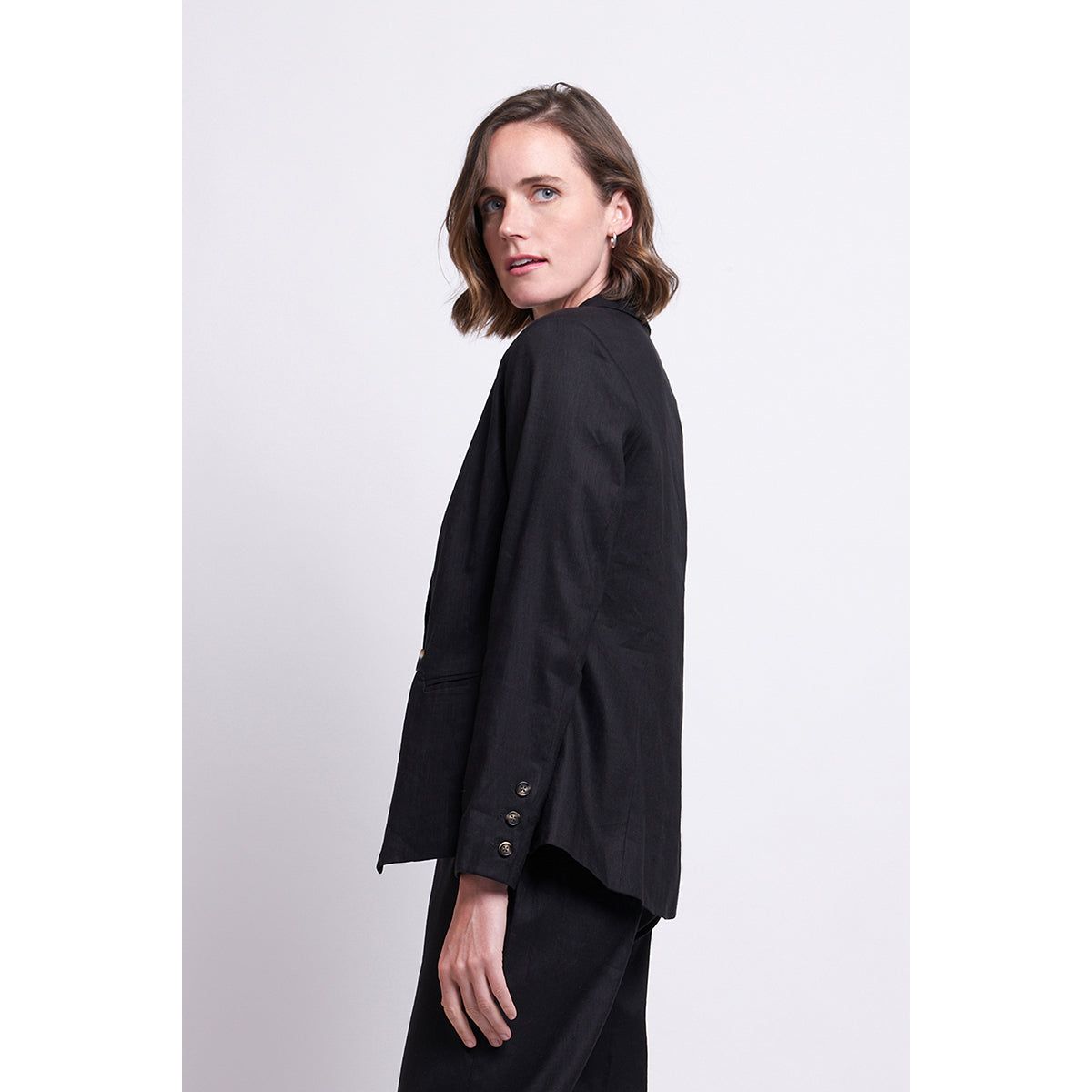 Foil By the Book Blazer (Black or Mocha)