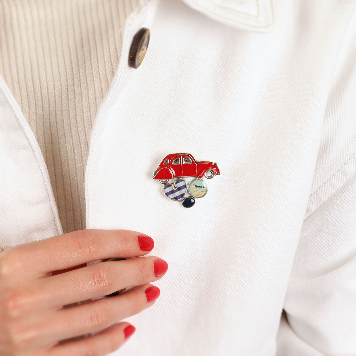 Taratata Red Car Small Broach