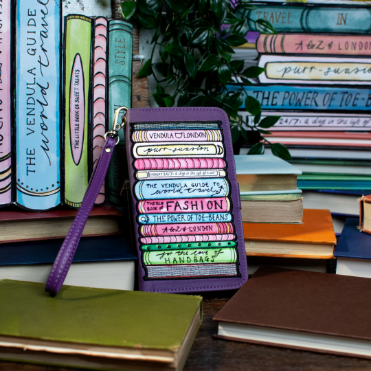 Vendula Travelling Library Universal Flip Phone Case