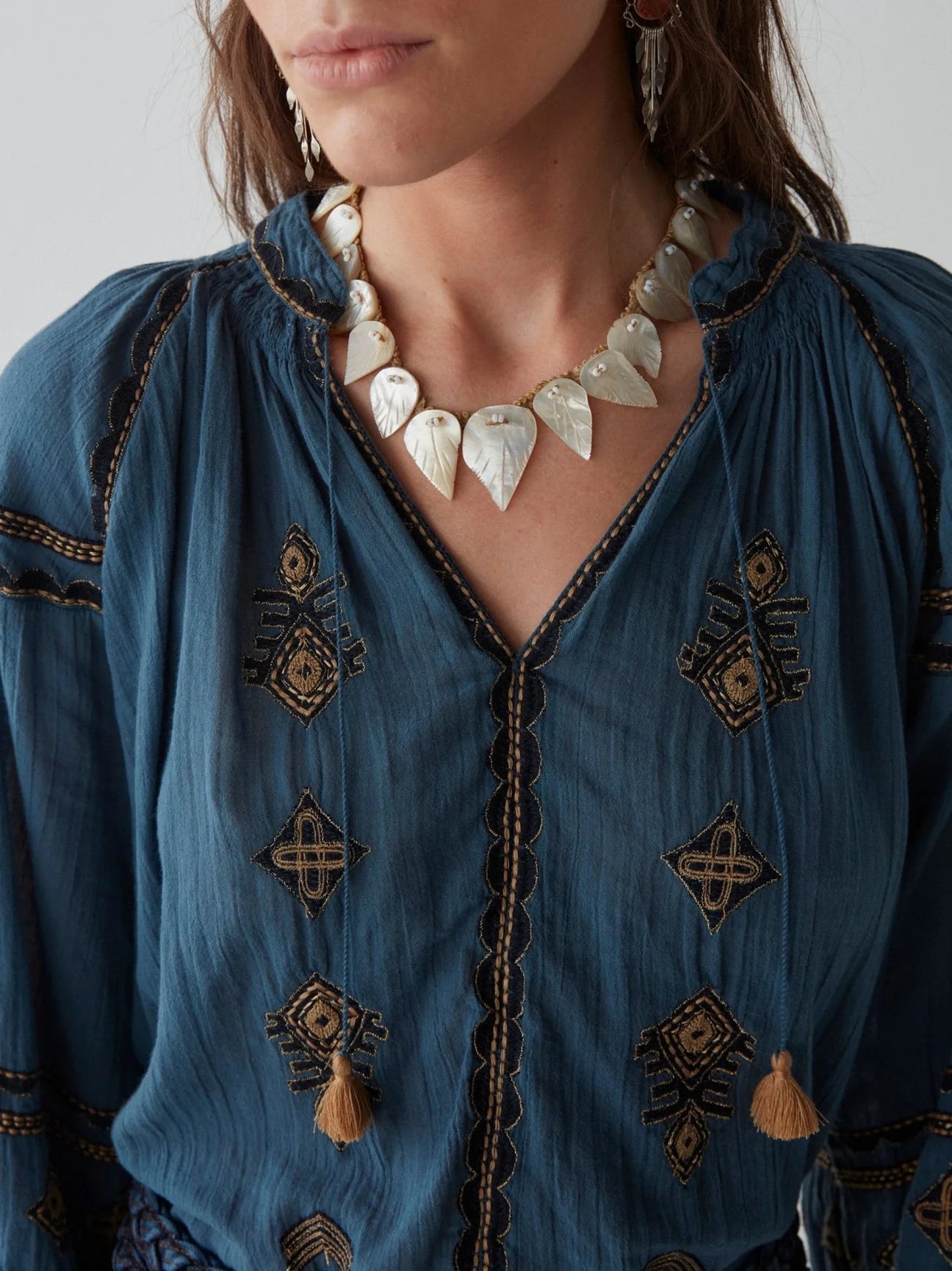 Maison Hotel Audrey Blouse (dipinto blu or Nuvola)