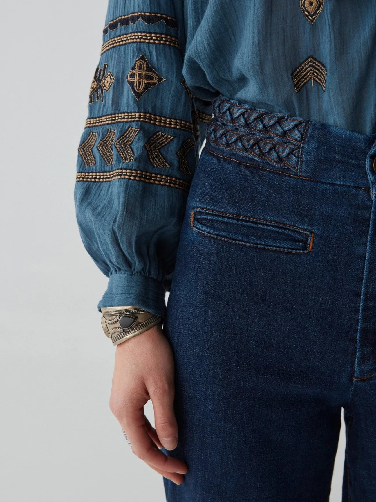 Maison Hotel Audrey Blouse (dipinto blu or Nuvola)