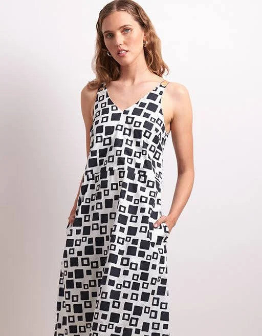 Neris On the Pull Dress~ Lino