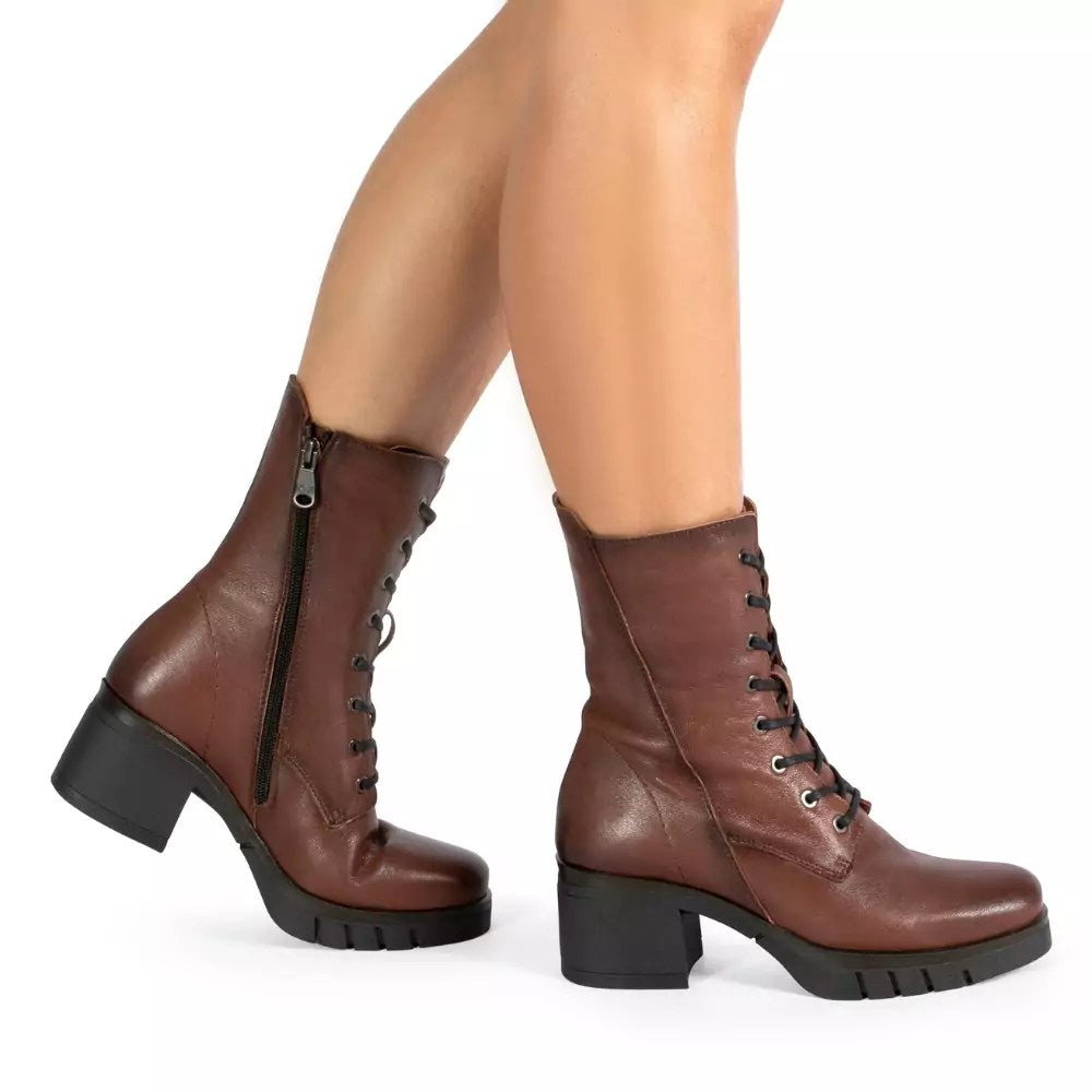 Paula Urban PU 05 11.1134 Cuero