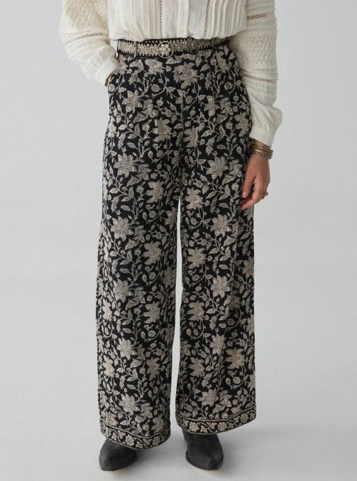 Maison Hotel Pepa Pant (ying yang)