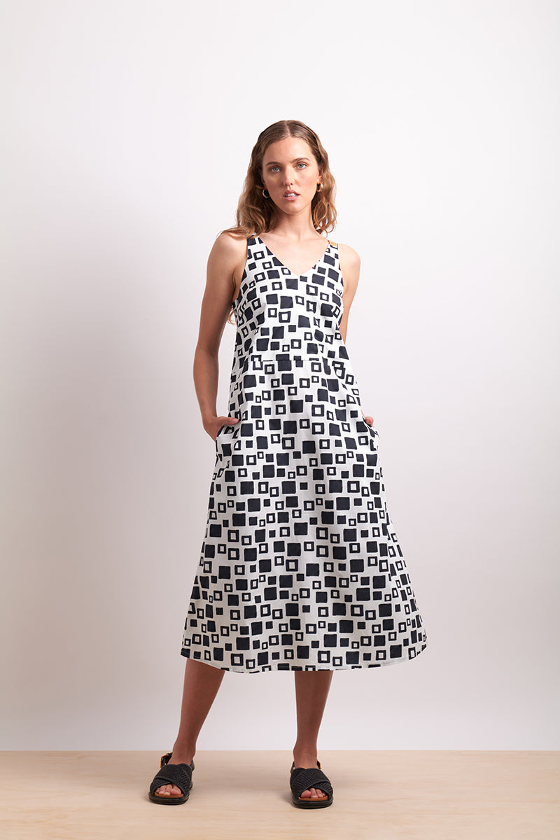 Neris Lino On The Pull Dress