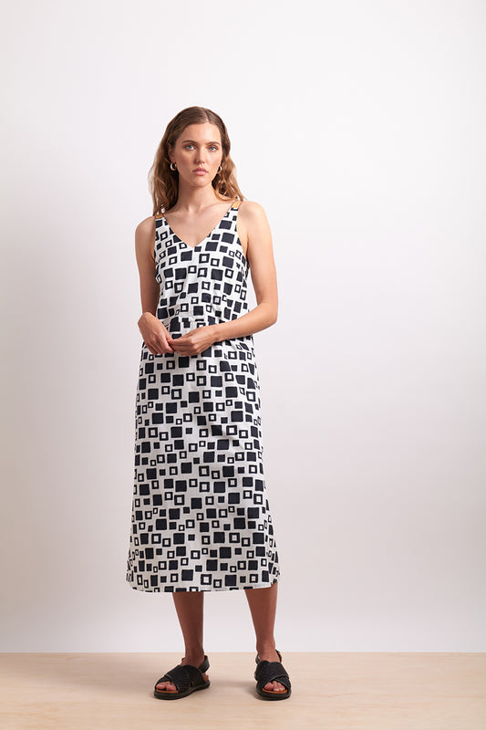 Neris Lino On The Pull Dress