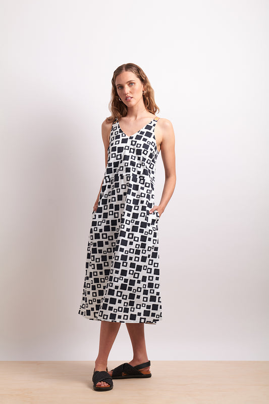 Neris Lino On The Pull Dress